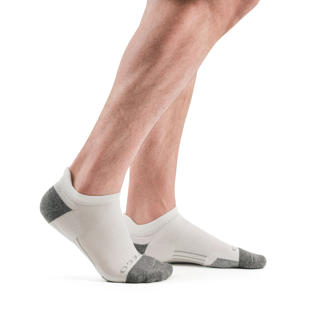 Stego RunTec Ultra Light No Show Tab Socks, White